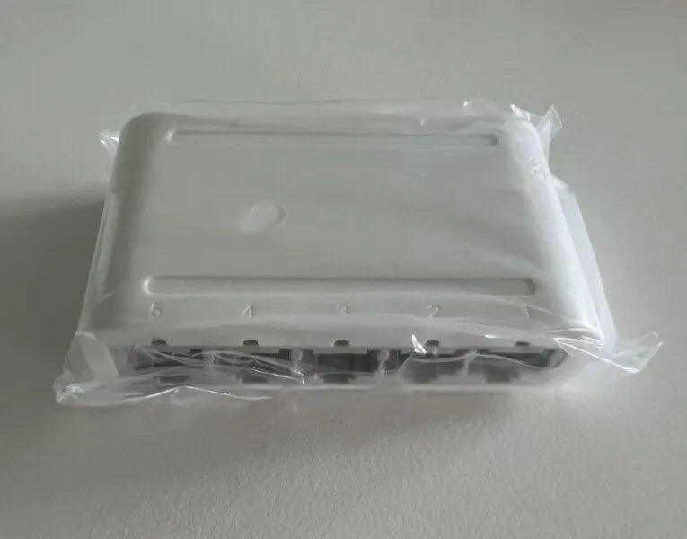 5/8 Ports Ethernet Switch 10/100/1000Mbps Desktop Gigabit Network Switch Adapter RJ45 Ethernet Switch Auto MDI/MDIX Fast Switch